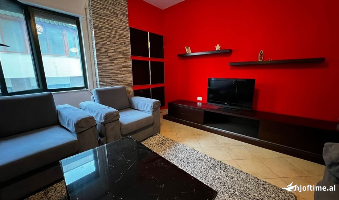 Shtepi ne shitje Apartament ne Tirane, 1+1, Mobilimi E mobiluar, Pagesa 120,000  Euro.