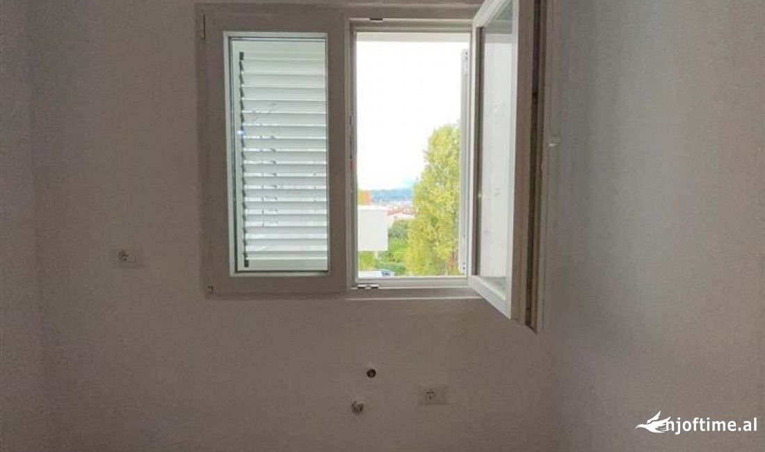 Appartamento in vendita a Tirana 1+1, Vuoto