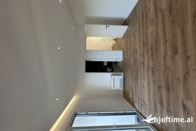 Shtepi me qera Vila Luksoze ne Tirane, 5+1, Mobilimi Pjeserisht e mobiluar, Pagesa 3,000  Euro.