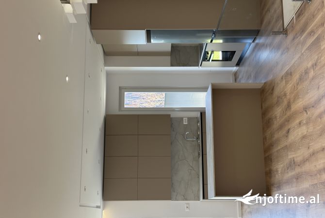 Shtepi me qera Vila Luksoze ne Tirane, 5+1, Mobilimi Pjeserisht e mobiluar, Pagesa 3,000  Euro.