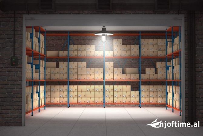 Ambiente Commerciale in Affitto 4+1 a Tirana - 500 Euro