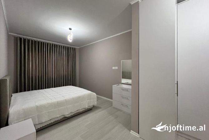 Shtepi me qera Apartament ne Tirane, 2+1, Mobilimi E mobiluar, Pagesa 750  Euro.