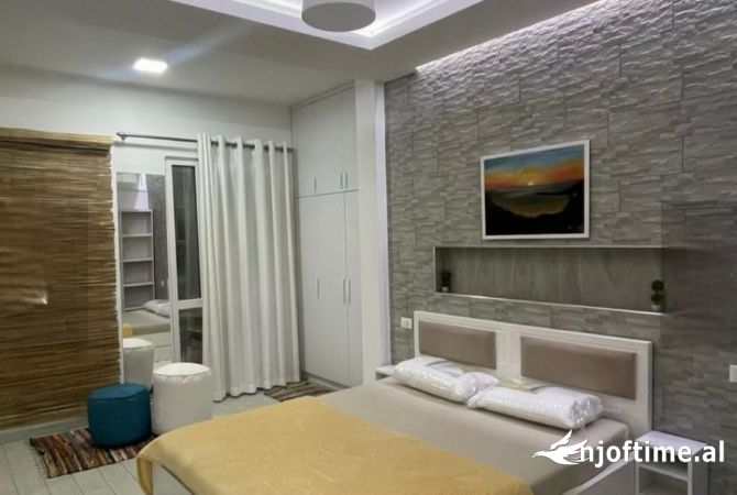 Shtepi me qera Apartament ne Tirane, 2+1, Mobilimi E mobiluar, Pagesa 750  Euro.