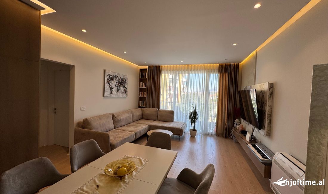 Shtepi ne shitje Apartament ne Tirane, 2+1, Mobilimi E mobiluar, Pagesa 245,000  Euro.