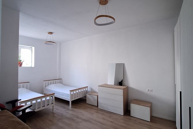 Shtepi me qera Apartament ne Tirane, 1+1, Mobilimi E mobiluar, Pagesa 600  Euro.