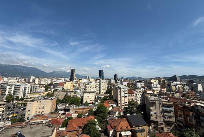 Appartamento in vendita a Tirana 3+1, Vuoto