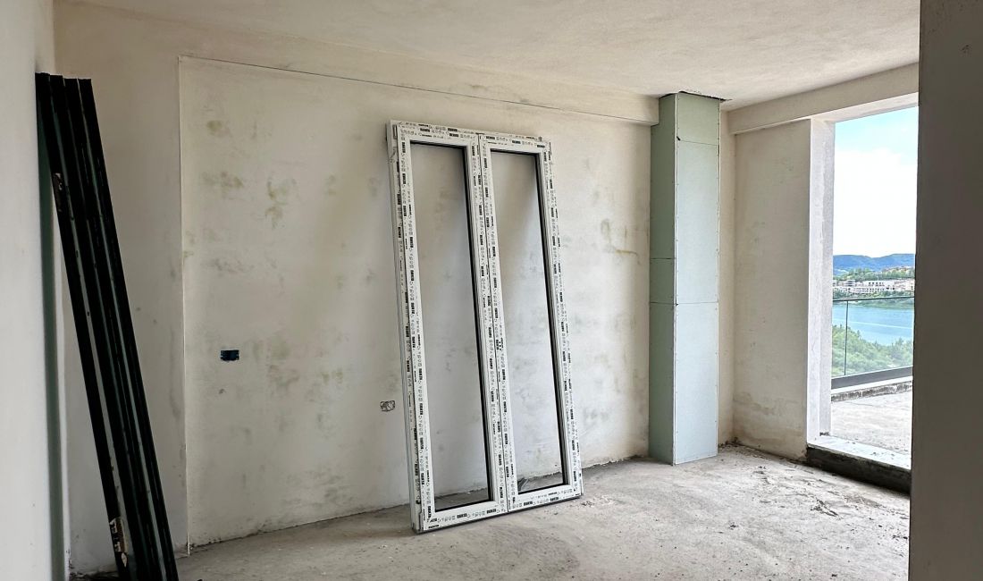 Villa di lusso in vendita a Tirana 3+1, Vuoto