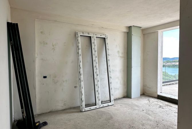 🏡 Shitet Vile Individuale me Pamje nga Liqeni i Farkes, LakeSide Residence 