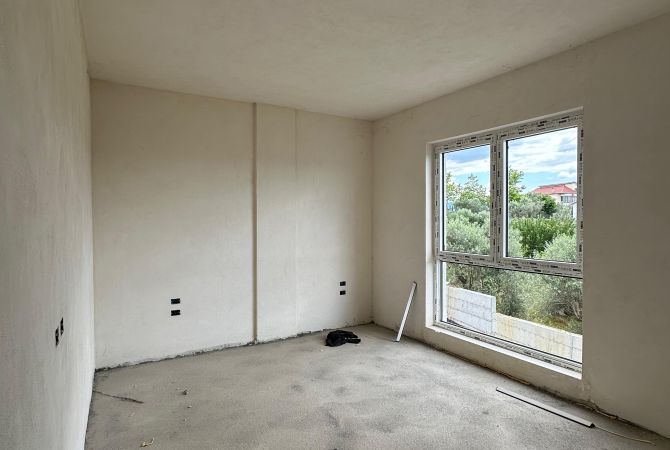 Villa di lusso in vendita a Tirana 3+1, Vuoto