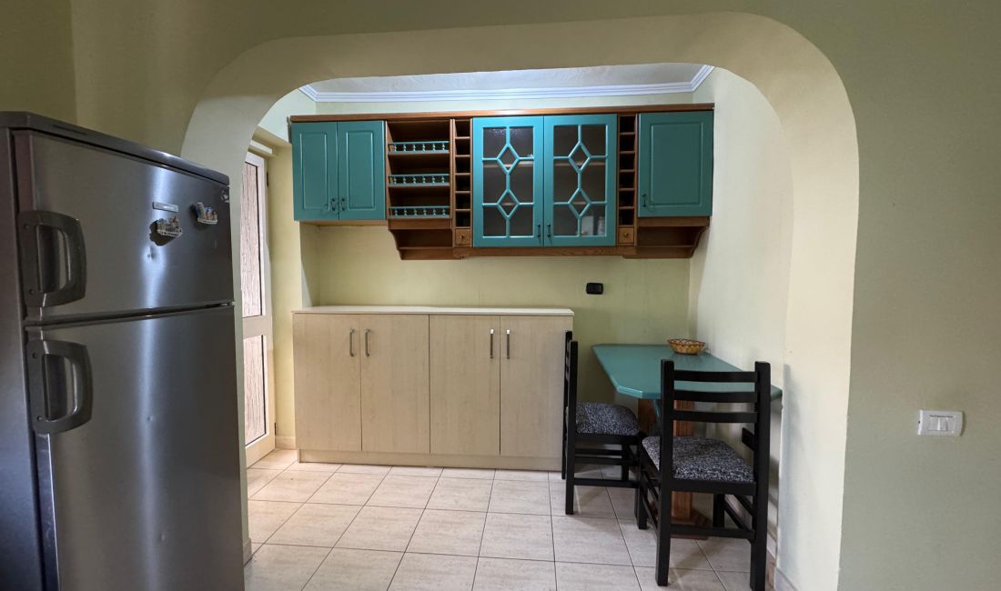 Shtepi me qera Apartament ne Tirane, 1+1, Mobilimi E mobiluar, Pagesa 50,000  Leke.