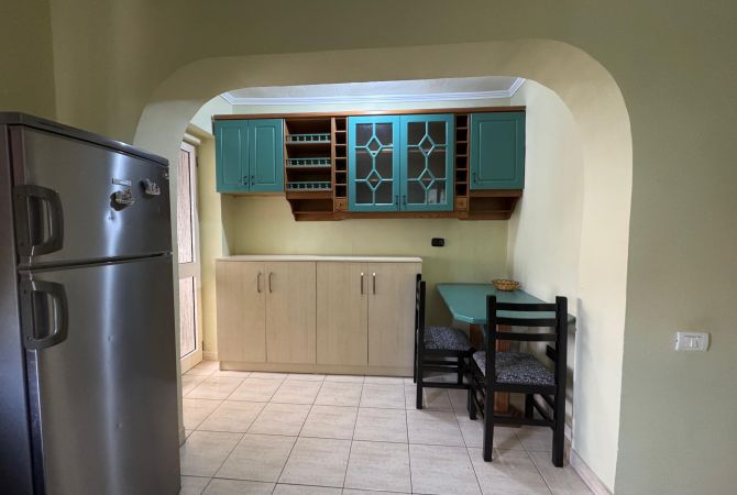 🏡 Jepet apartament 1+1 me Qira te Komuna e Parisit 