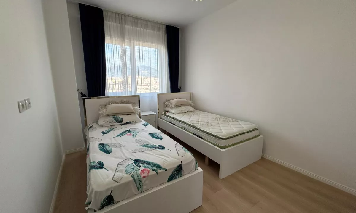 Shtepi me qera Apartament ne Tirane, 2+1, Mobilimi E mobiluar, Pagesa 900  Euro.