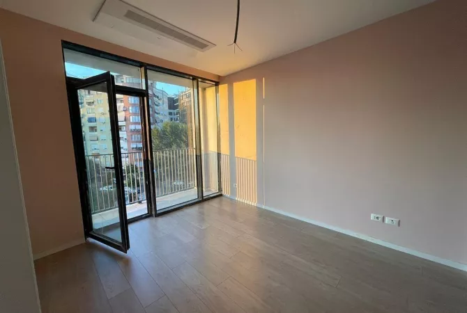 Business Property for Rent 3+1 in Tirana - 850 Euro