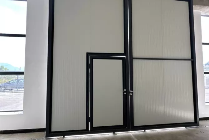 🏡 Jepet Kapanon industrial me qira ne Kashar, prane Top Chanell