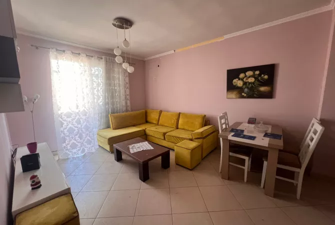 Shtepi ne shitje Apartament ne Tirane, 1+1, Mobilimi E mobiluar, Pagesa 87,000  Euro.