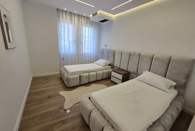 Shtepi ne shitje Apartament ne Tirane, 2+1, Mobilimi E mobiluar, Pagesa 325,000  Euro.