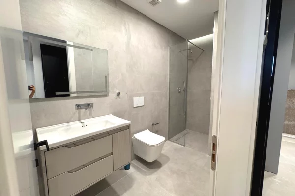 Shtepi me qera Apartament ne Tirane, 3+1, Mobilimi E mobiluar, Pagesa 1,900  Euro.