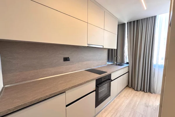 Shtepi me qera Apartament ne Tirane, 3+1, Mobilimi E mobiluar, Pagesa 1,900  Euro.