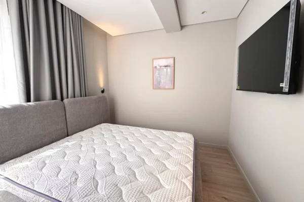 Shtepi me qera Apartament ne Tirane, 3+1, Mobilimi E mobiluar, Pagesa 1,900  Euro.