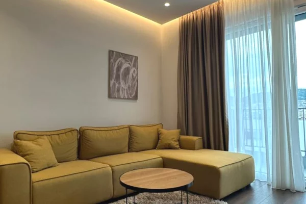 Shtepi me qera Apartament ne Tirane, 2+1, Mobilimi E mobiluar, Pagesa 1,100  Euro.