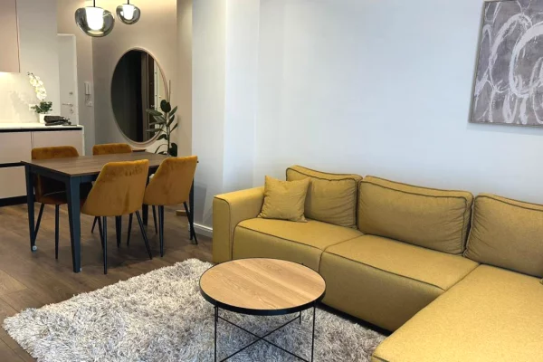 Shtepi me qera Apartament ne Tirane, 2+1, Mobilimi E mobiluar, Pagesa 1,100  Euro.