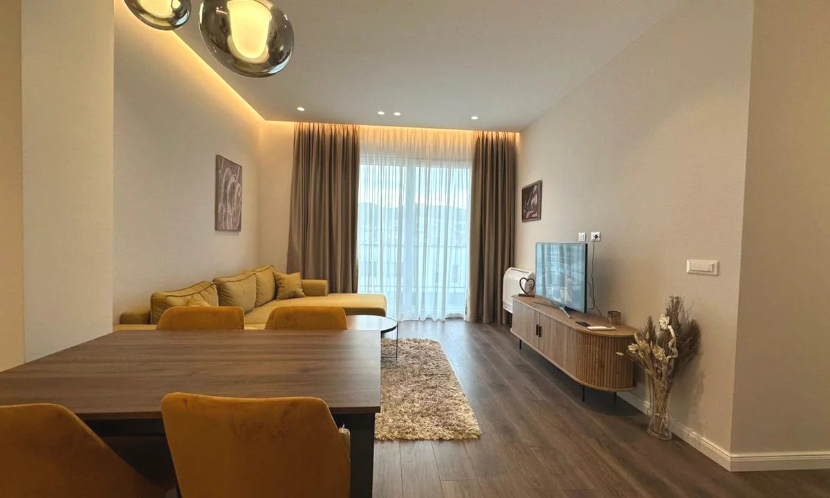 Shtepi me qera Apartament ne Tirane, 2+1, Mobilimi E mobiluar, Pagesa 1,100  Euro.