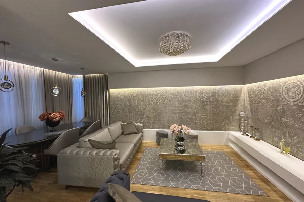 Shtepi ne shitje Apartament ne Tirane, 3+1, Mobilimi E mobiluar, Pagesa 390,000  Euro.