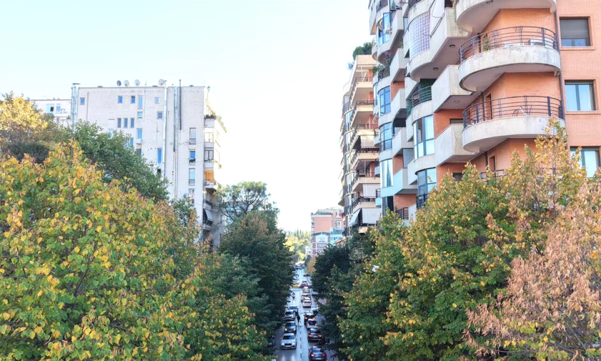 🏡 Jepet Dyqan Komercial kati 0 me qira ne Bllok 