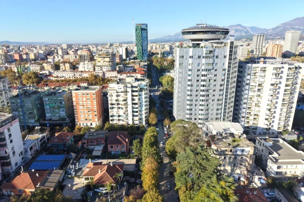 Business Property for Rent 1+1 in Tirana - 14,000 Euro
