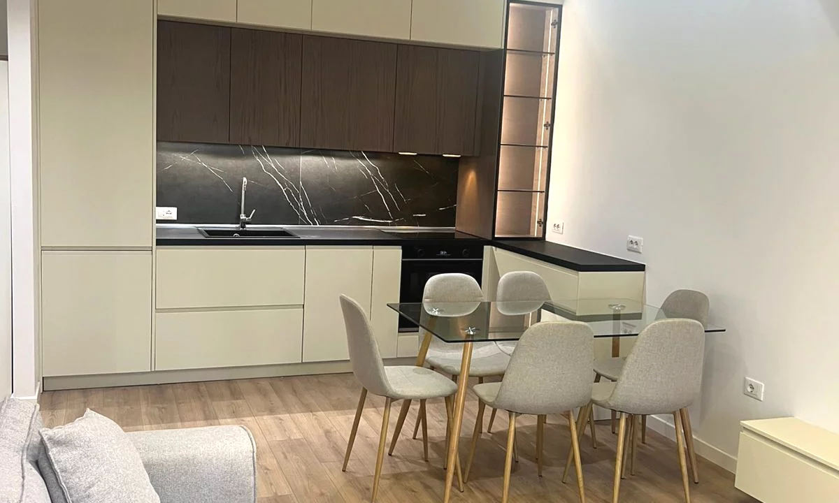 Shtepi me qera Apartament ne Tirane, 1+1, Mobilimi E mobiluar, Pagesa 900  Euro.