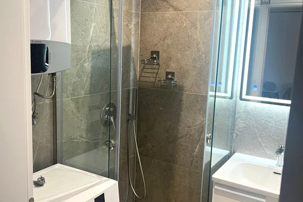 Shtepi me qera Apartament ne Tirane, 1+1, Mobilimi E mobiluar, Pagesa 900  Euro.