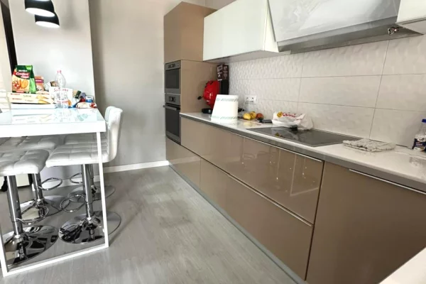 🏡 Shitet apartament 2+1 te Unaza e Re, Astir 