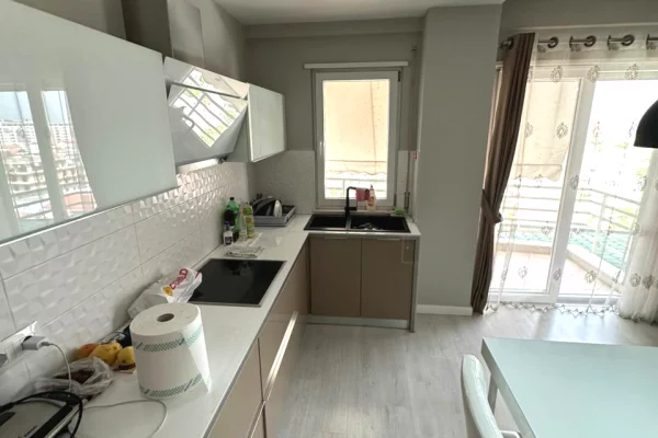 Shtepi ne shitje Apartament ne Tirane, 2+1, Mobilimi E mobiluar, Pagesa 150,000  Euro.