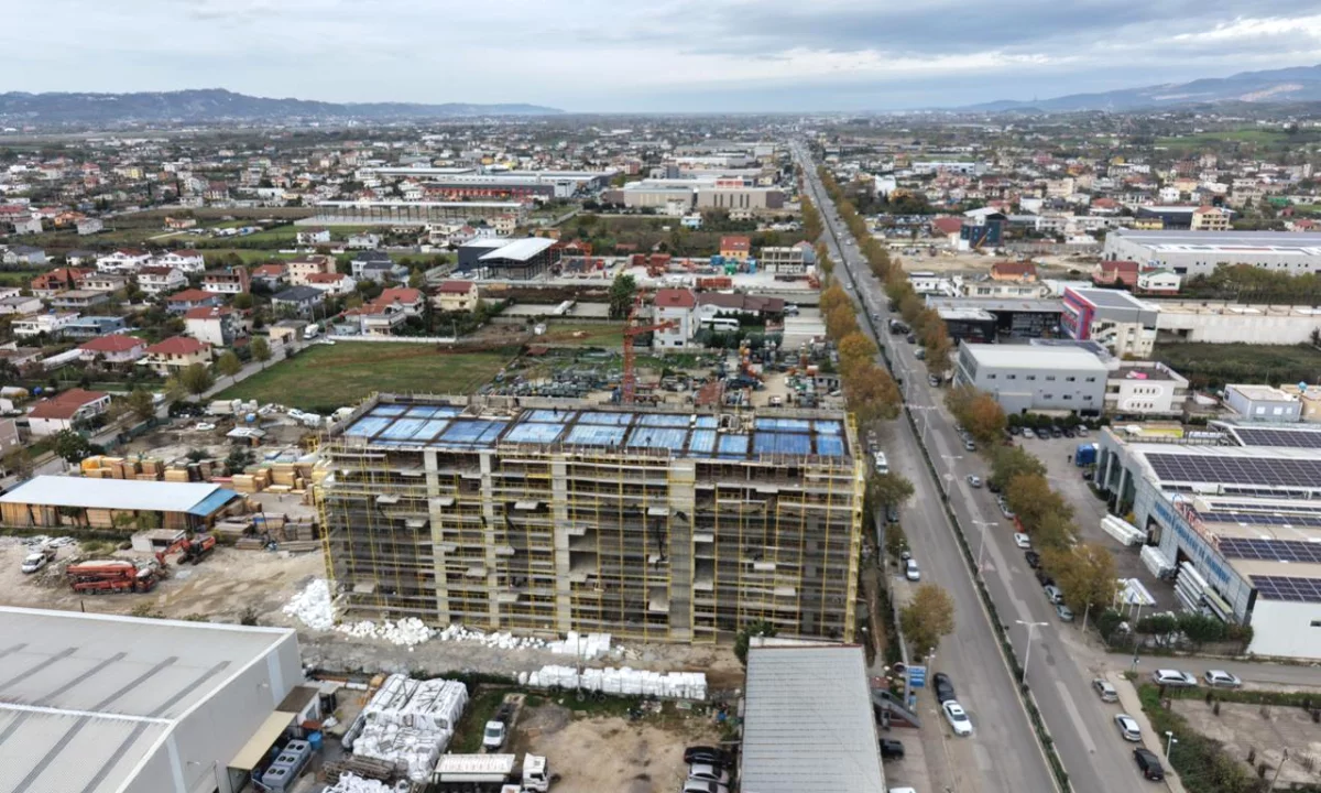 Shtepi ne shitje Apartament ne Tirane, 1+1, Mobilimi Bosh, pa mobiluar, Pagesa 49,400  Euro.