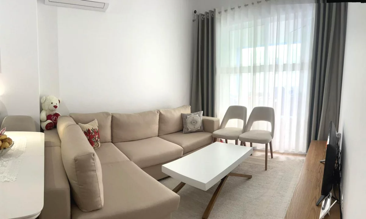 Shtepi me qera Apartament ne Tirane, 1+1, Mobilimi E mobiluar, Pagesa 450  Euro.