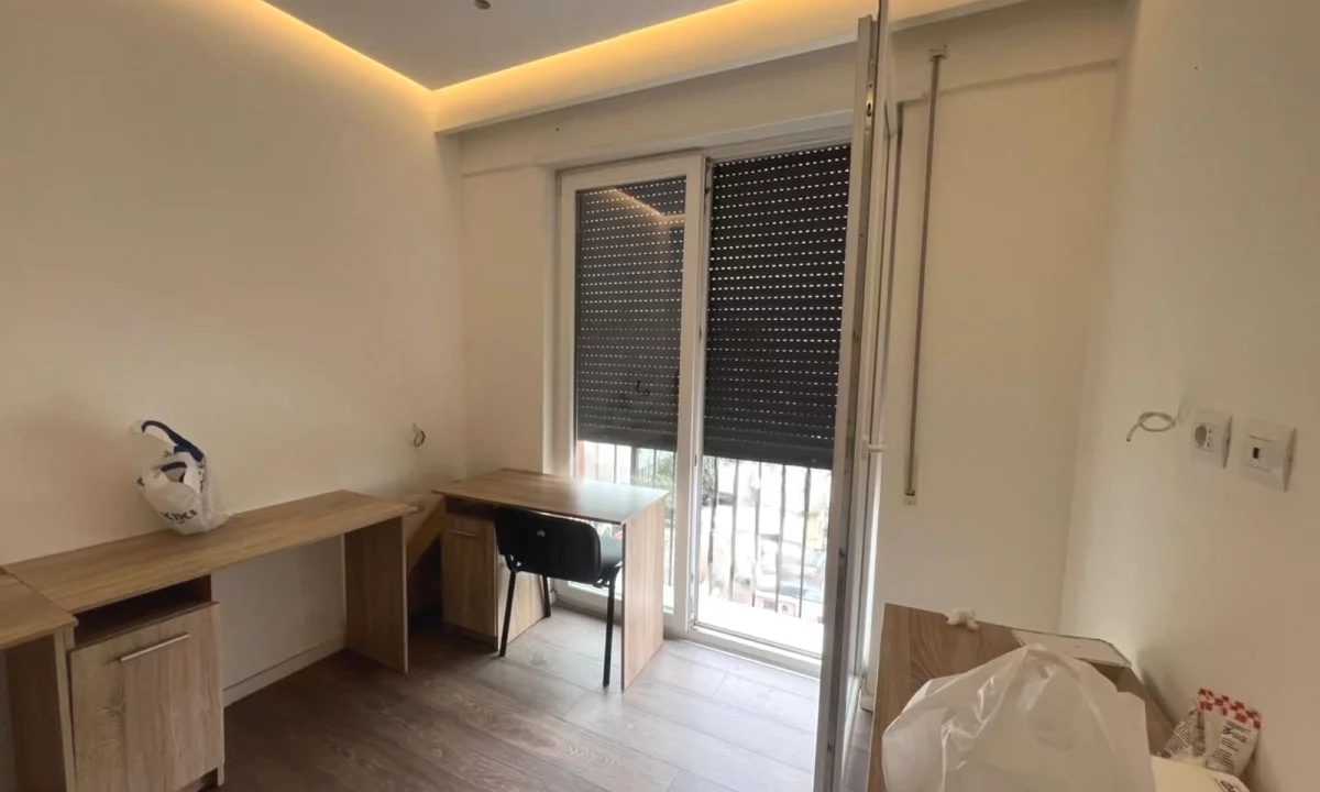 Shtepi ne shitje Apartament ne Tirane, 3+1, Mobilimi Bosh, pa mobiluar, Pagesa 285,000  Euro.