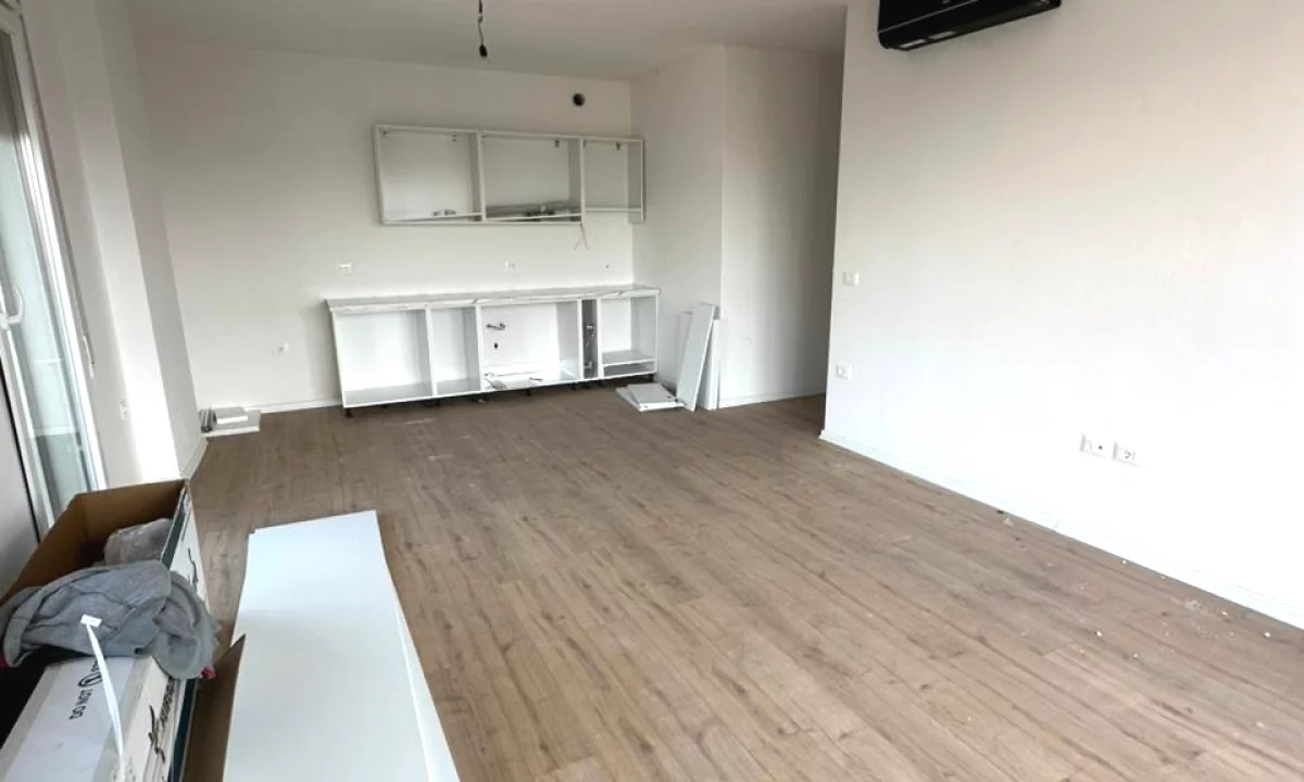 Shtepi me qera Apartament ne Tirane, 2+1, Mobilimi Bosh, pa mobiluar, Pagesa 600  Euro.
