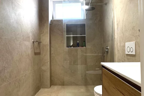 Shtepi me qera Apartament ne Tirane, 2+1, Mobilimi E mobiluar, Pagesa 799  Euro.