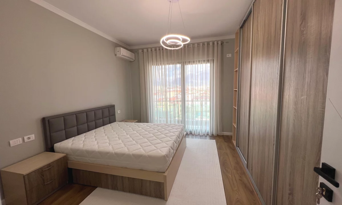 Appartamento in vendita a Tirana 2+1, Arredato