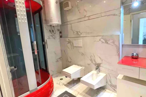 Shtepi me qera Apartament ne Tirane, 3+1, Mobilimi E mobiluar, Pagesa 1,500  Euro.