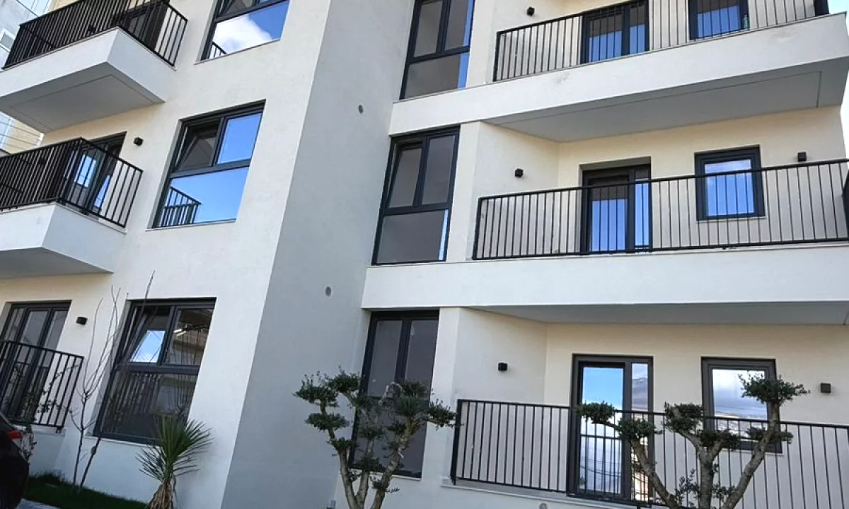 Appartamento in vendita a Tirana 1+1, Vuoto