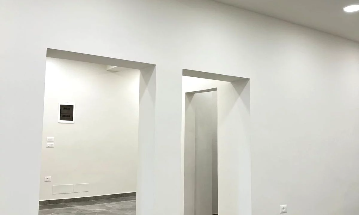 🏡 Shitet ambient biznesi kati 0 prane Stadiumit Dinamo 