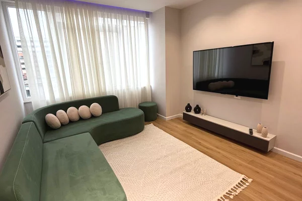 Shtepi ne shitje Apartament ne Tirane, 1+1, Mobilimi E mobiluar, Pagesa 121,000  Euro.