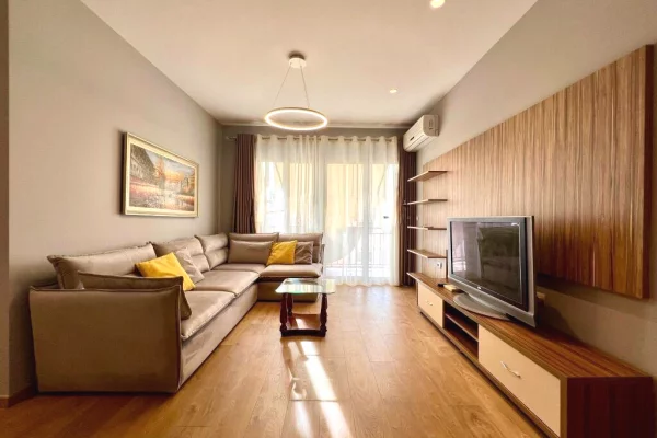 🏡 Shitet apartament 2+1 te Komuna e Parisit 