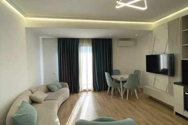 Shtepi ne shitje Apartament ne Tirane, 1+1, Mobilimi E mobiluar, Pagesa 155,000  Euro.
