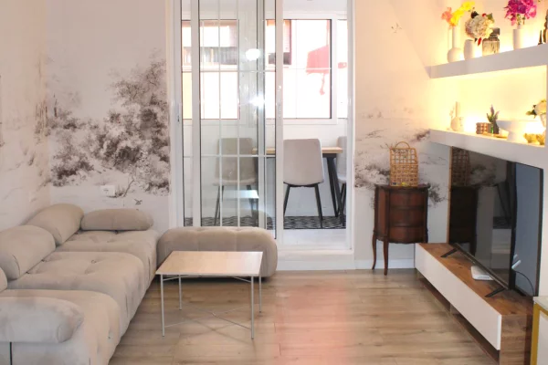 Shtepi ne shitje Apartament ne Tirane, 2+1, Mobilimi E mobiluar, Pagesa 250,000  Euro.