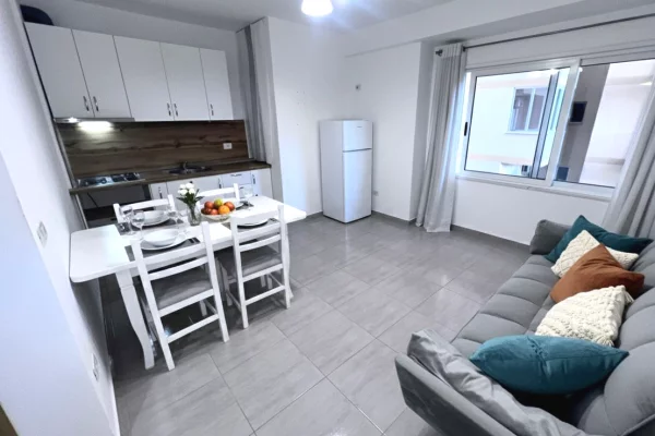 Appartamento in vendita a Durazzo 1+1, Arredato