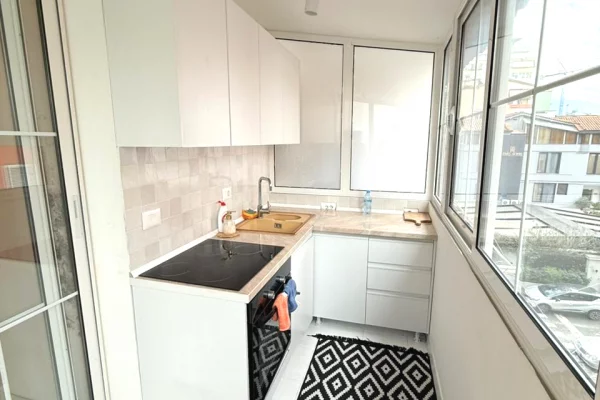 Shtepi ne shitje Apartament ne Tirane, 2+1, Mobilimi E mobiluar, Pagesa 239,990  Euro.