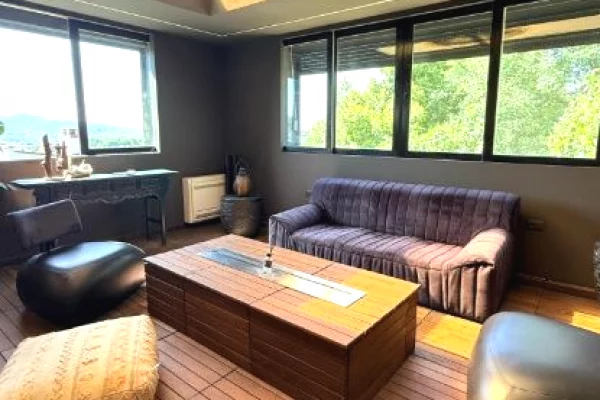 Appartamento in vendita a Tirana 3+1, Arredato