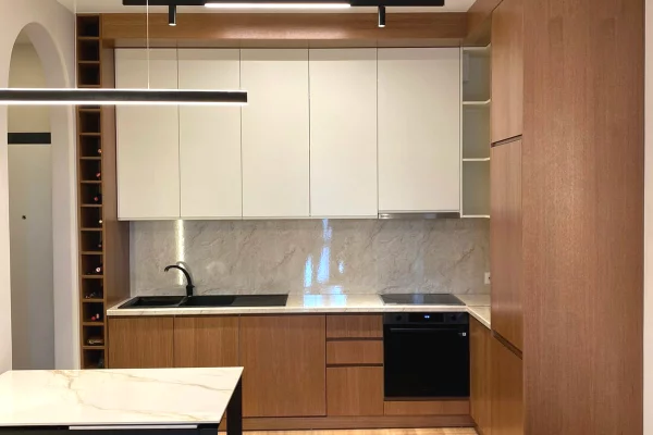 Shtepi ne shitje Apartament ne Tirane, 1+1, Mobilimi E mobiluar, Pagesa 164,990  Euro.